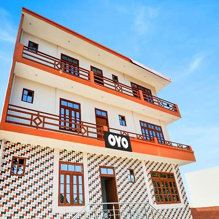 Hotel O Aradhya Galaxy Bhauli Buitenkant foto