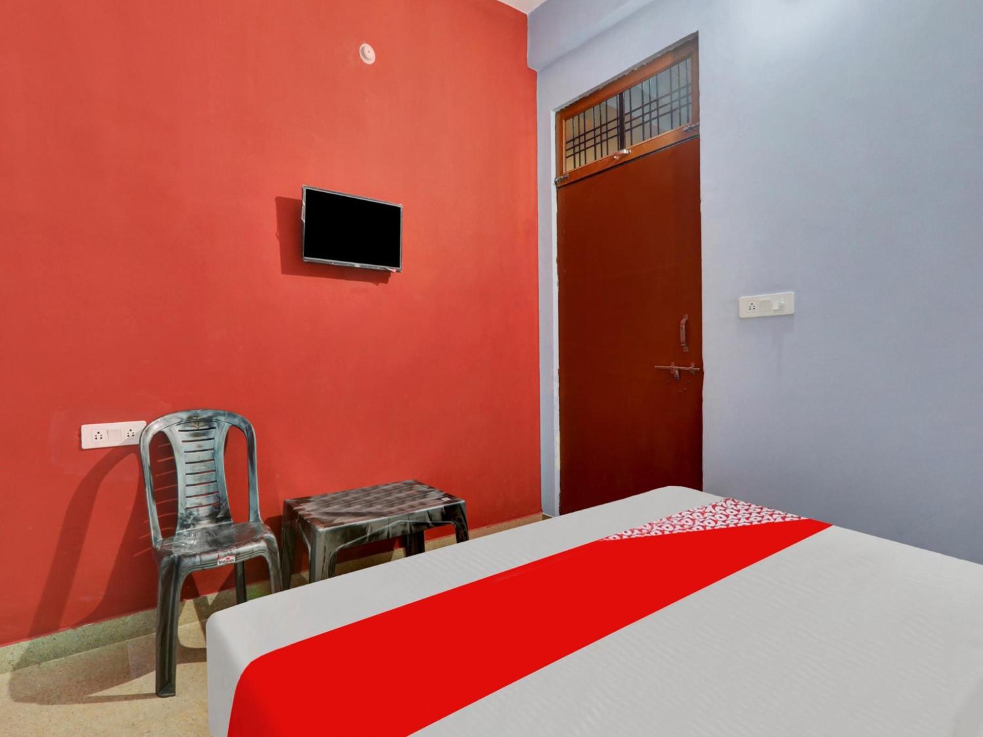 Hotel O Aradhya Galaxy Bhauli Buitenkant foto